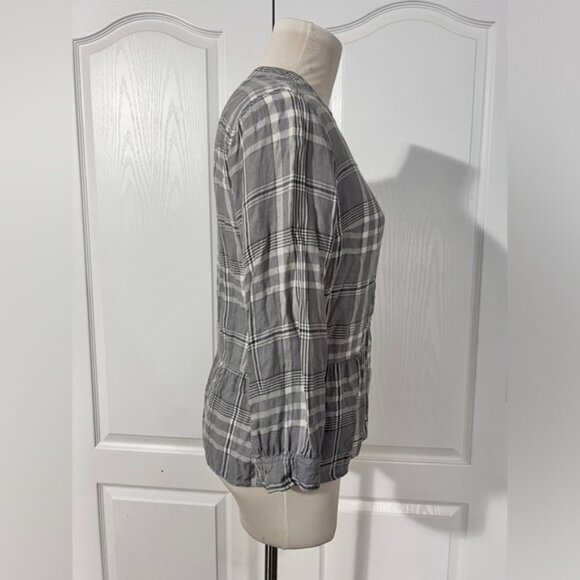 Abercrombie and Fitch Plaid Button Down‎ Top - sz S - Picture 3 of 6